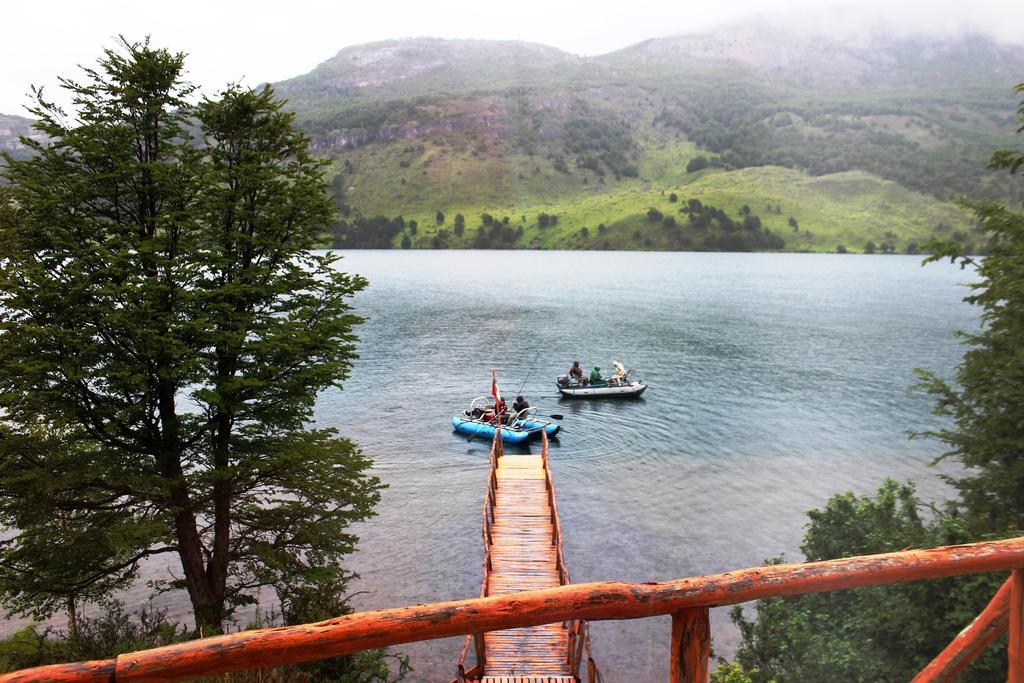 Lodge De Montana Lago Monreal El Blanco Esterno foto
